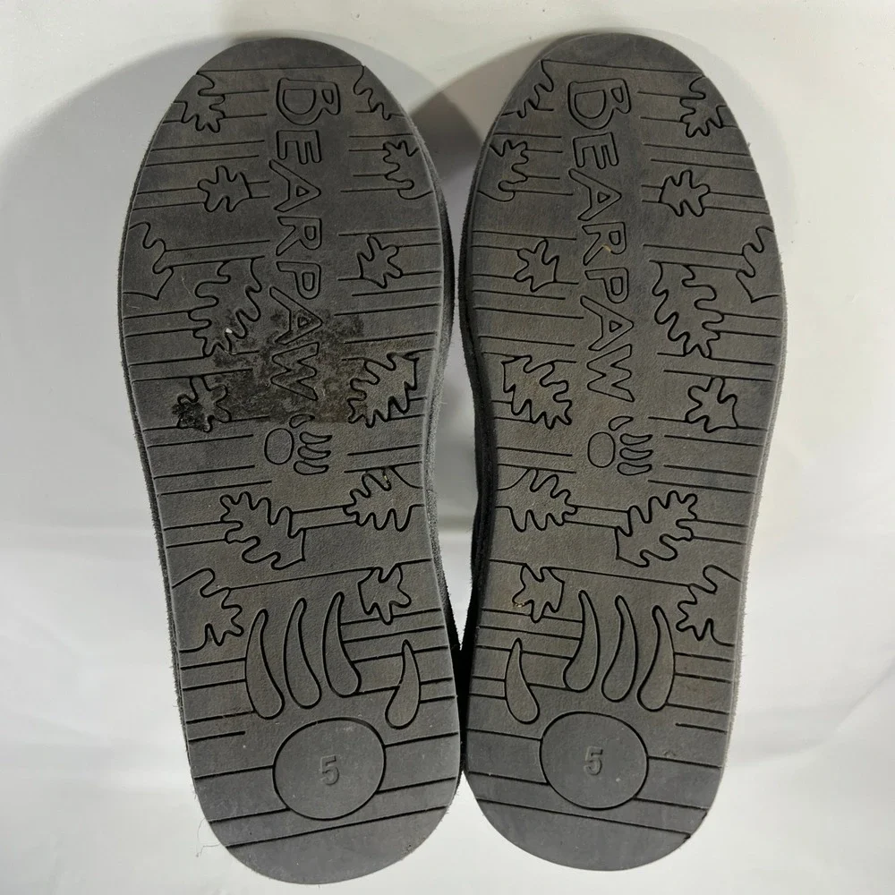 Bearpaw Youth 5 Gray Suede Shearling Lace Back Winter Boots Warm Lined Cozy‎